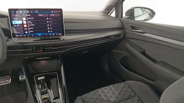 Volkswagen Golf view 13