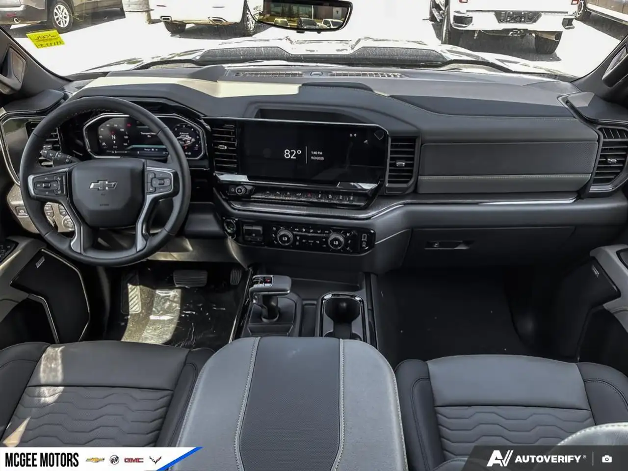 Chevrolet Silverado 1500 снимка Chevrolet Silverado 1500