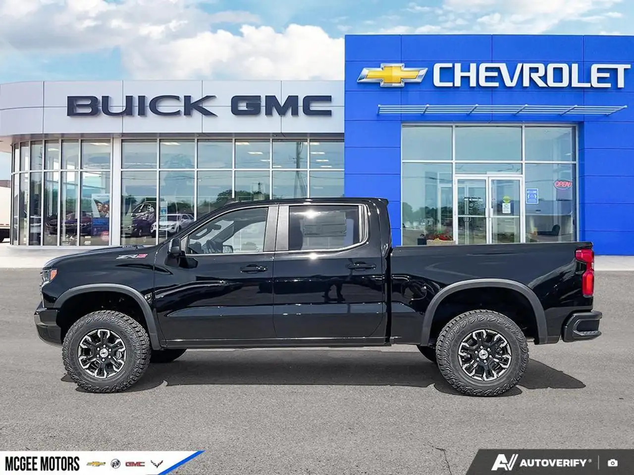 Chevrolet Silverado 1500 снимка Chevrolet Silverado 1500