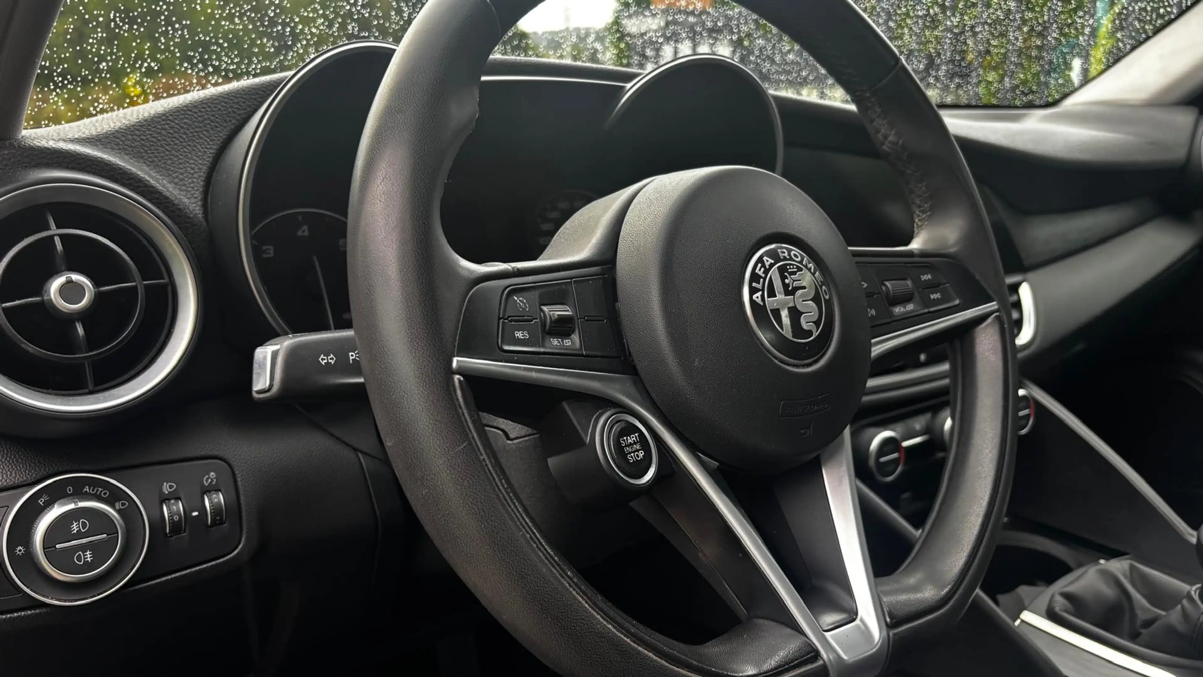Alfa Romeo Giulia 2.2 JTDM Super *Erstbesitz*Teilleder* — photo 9