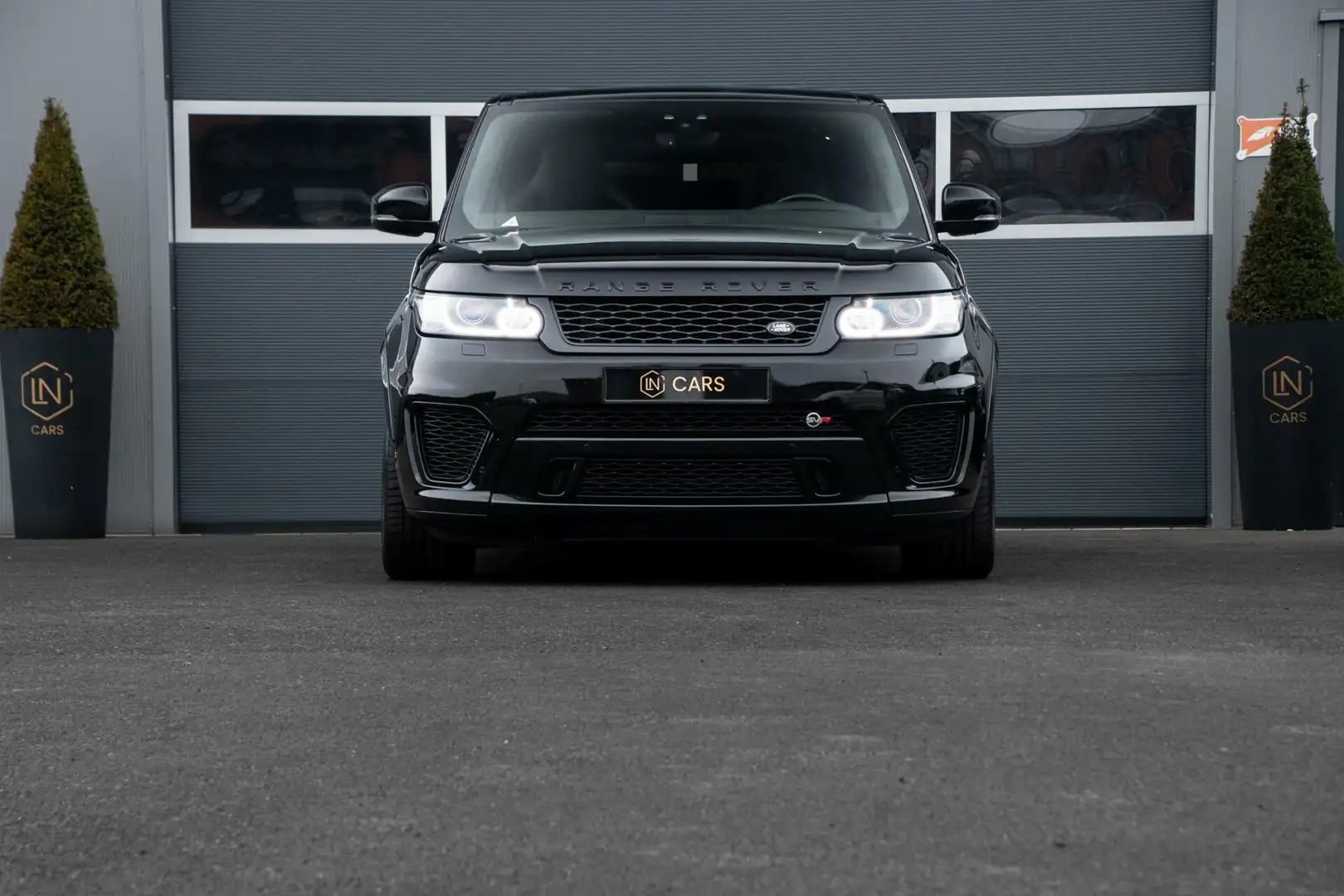 Land Rover Range Rover Sport 5.0 V8 Supercharged SVR Carbon Zwart - 2