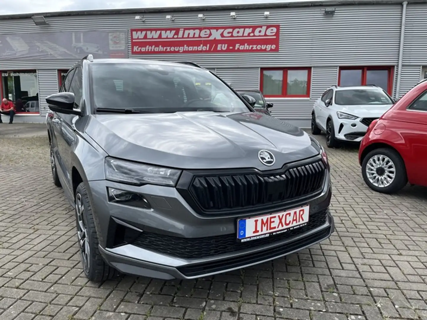 Skoda Karoq 1.5 TSI DSG Sportline + PDC V+H + Kamera + AHK + 1 Gris - 1