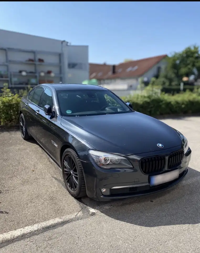 BMW 730