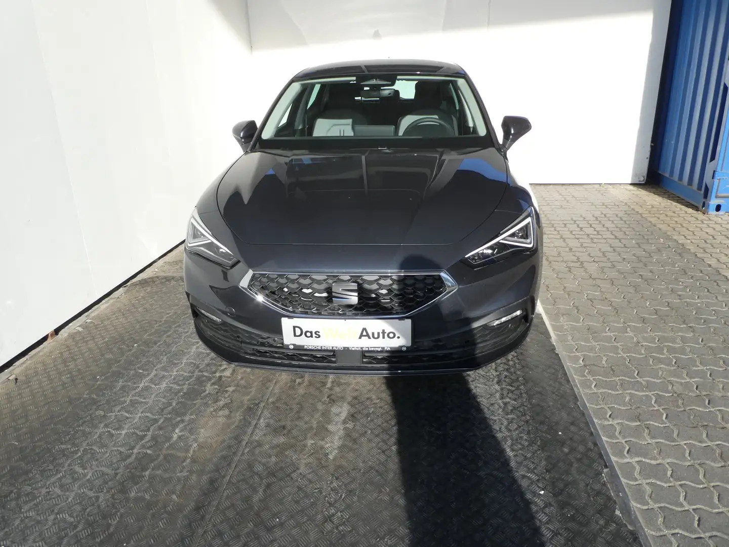 SEAT Leon Style Edition 1.5 TSI 115 PS Grau - 2