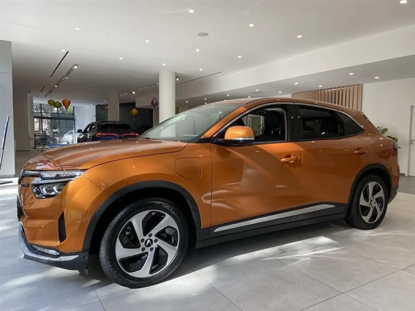 VinFast VF 8 Eco 353ch- Garantie 10 ans SUV 100% électrique Orange - 1