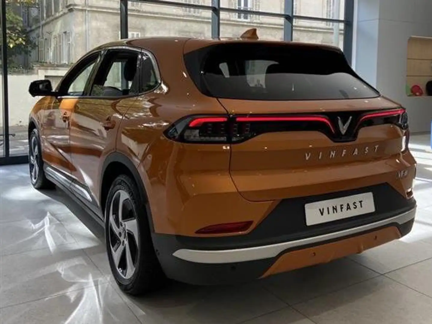 VinFast VF 8 Eco 353ch- Garantie 10 ans SUV 100% électrique Orange - 2