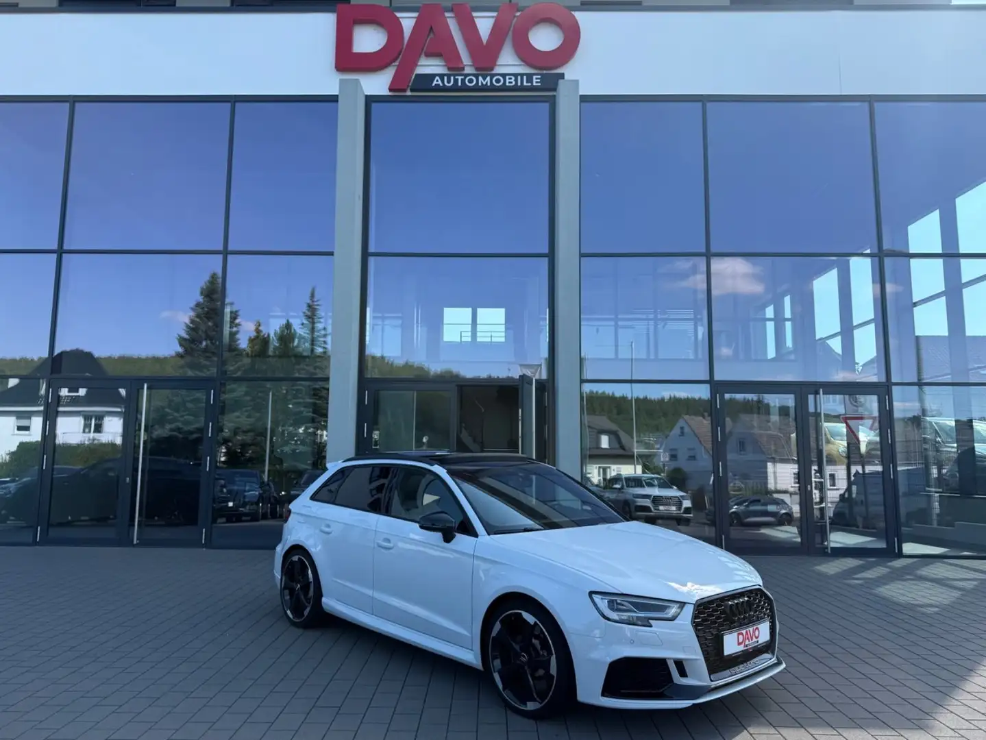 Audi RS3 Sportback 2.5 TFSI quattro/Pano/B&O/Matrix Weiß - 1