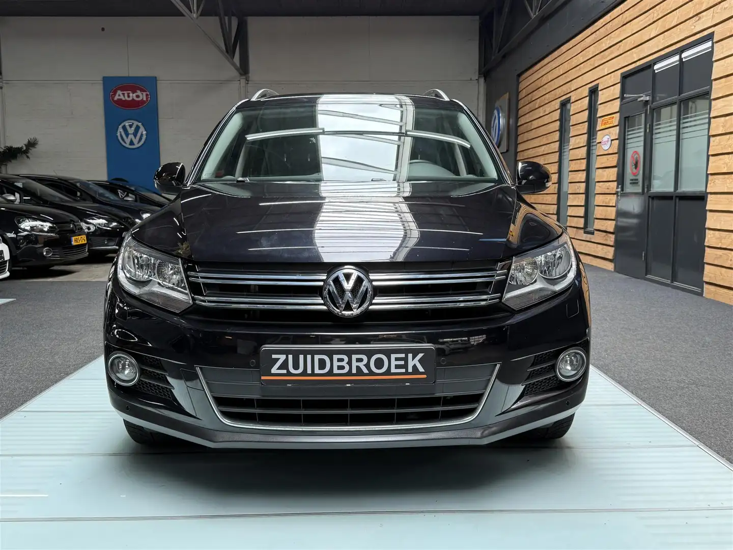 Volkswagen Tiguan 1.4 TSI 122PK Cup Clima Stuurbediening Zwart - 2