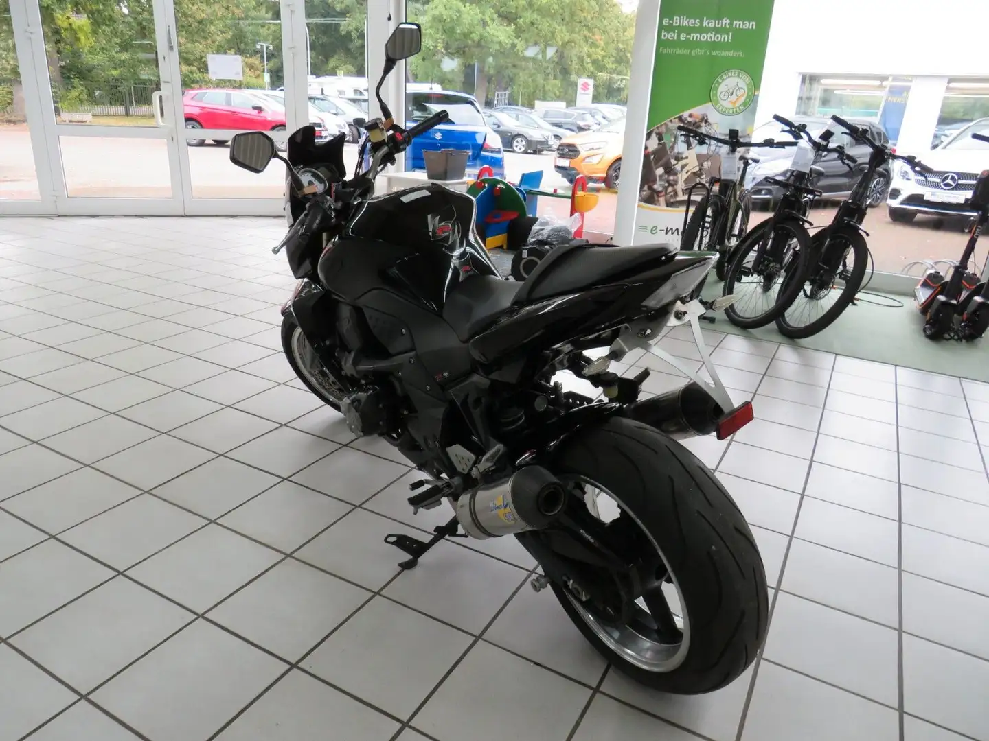 Kawasaki Z 1000 Negro - 2