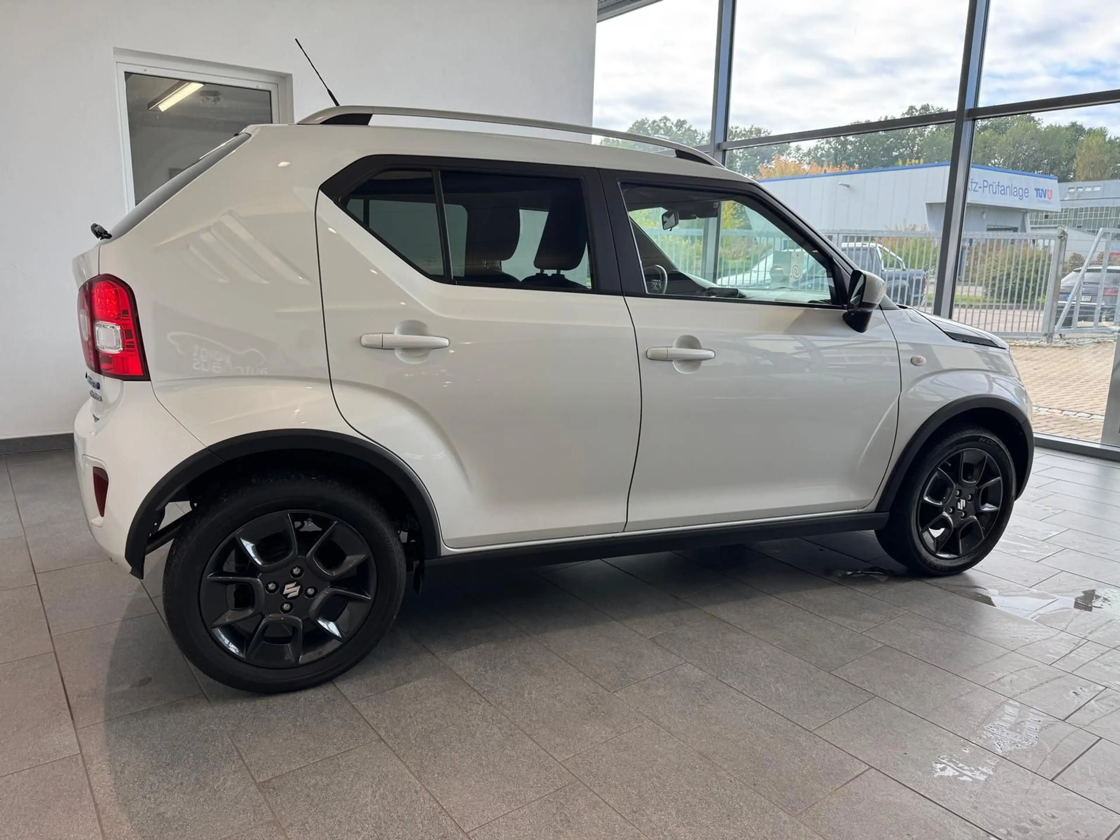 Suzuki Ignis 1.2 Hybrid 4x4 Comfort + Garantie — photo 6