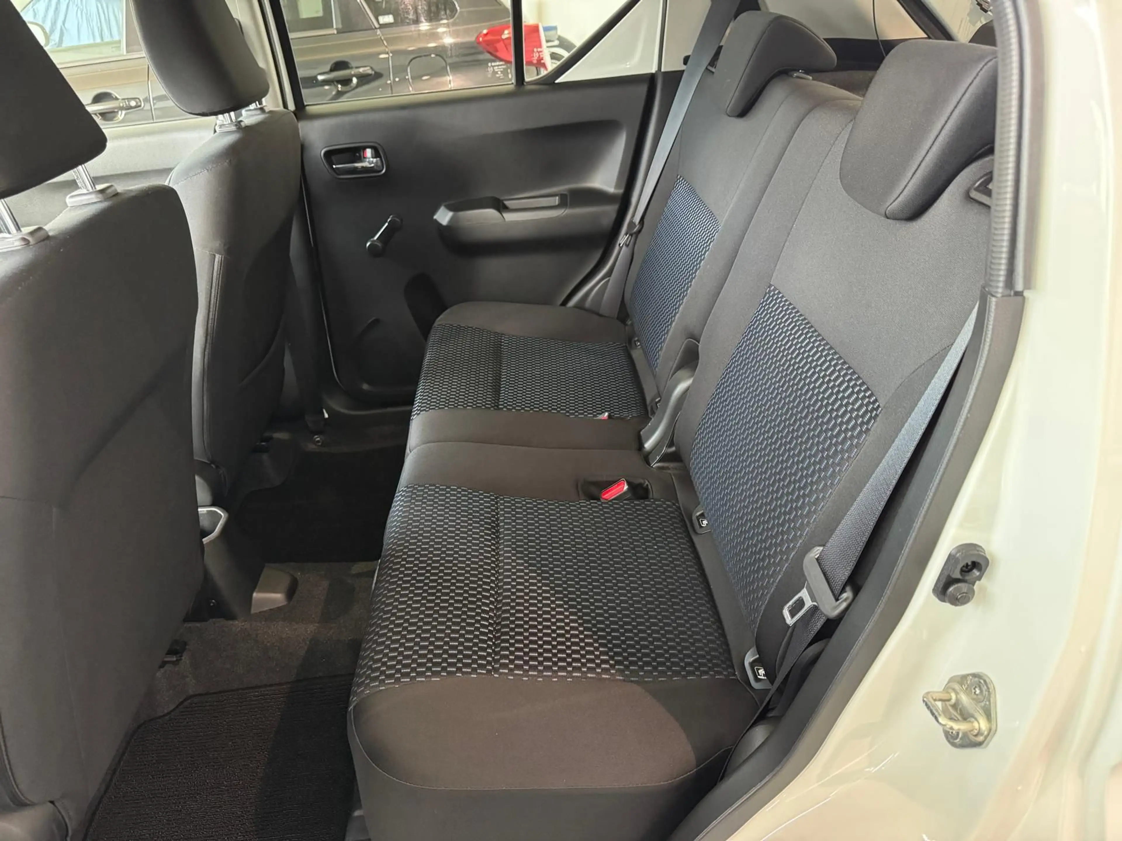 Suzuki Ignis 1.2 Hybrid 4x4 Comfort + Garantie — photo 14