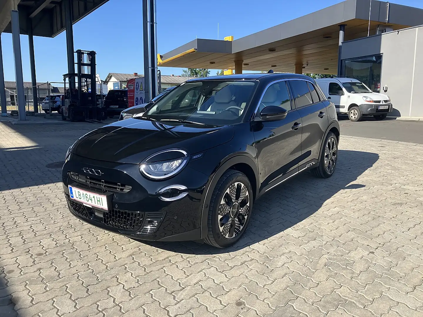 Fiat 600e 600 Elektro 54 kWh La Prima Schwarz - 1