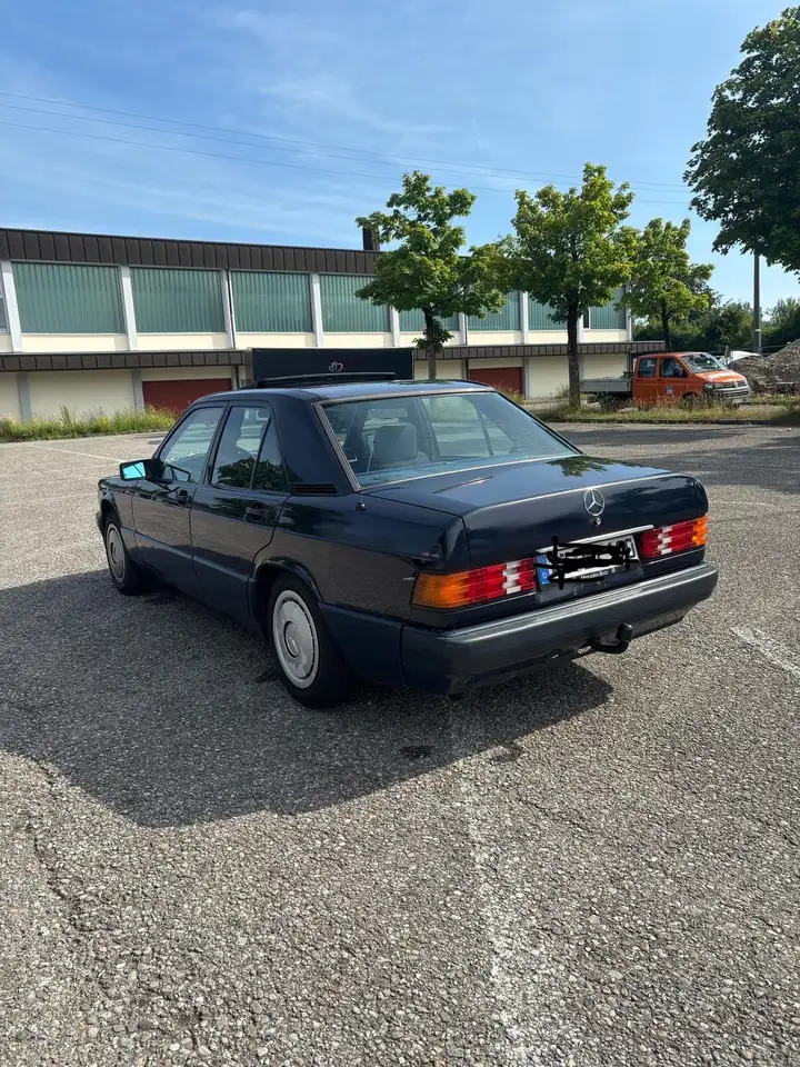 Mercedes-Benz 190 E 2,0, foto 3