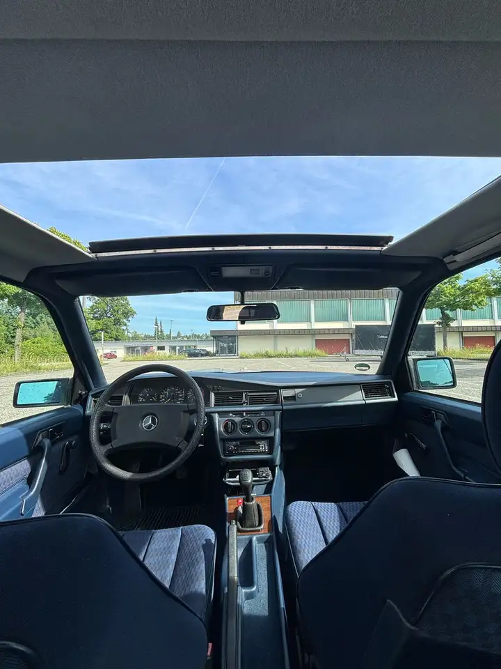 Mercedes-Benz 190 E 2,0, foto 5