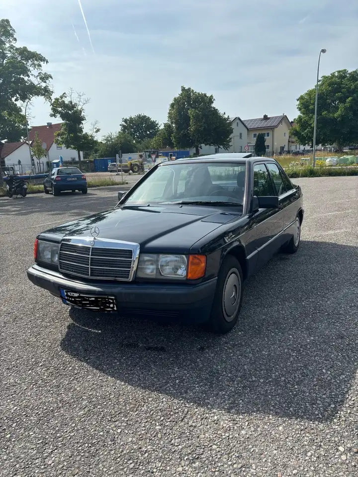 Mercedes-Benz 190 E 2,0, foto 1