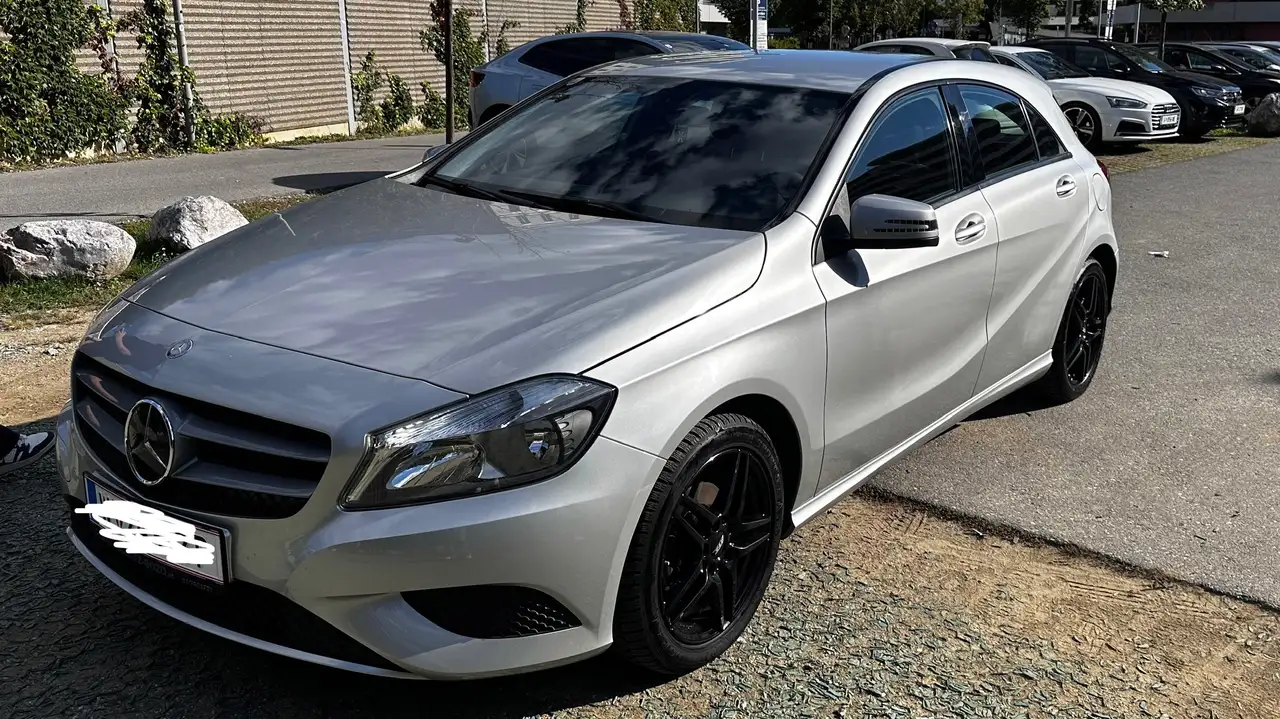 Mercedes-Benz A 180