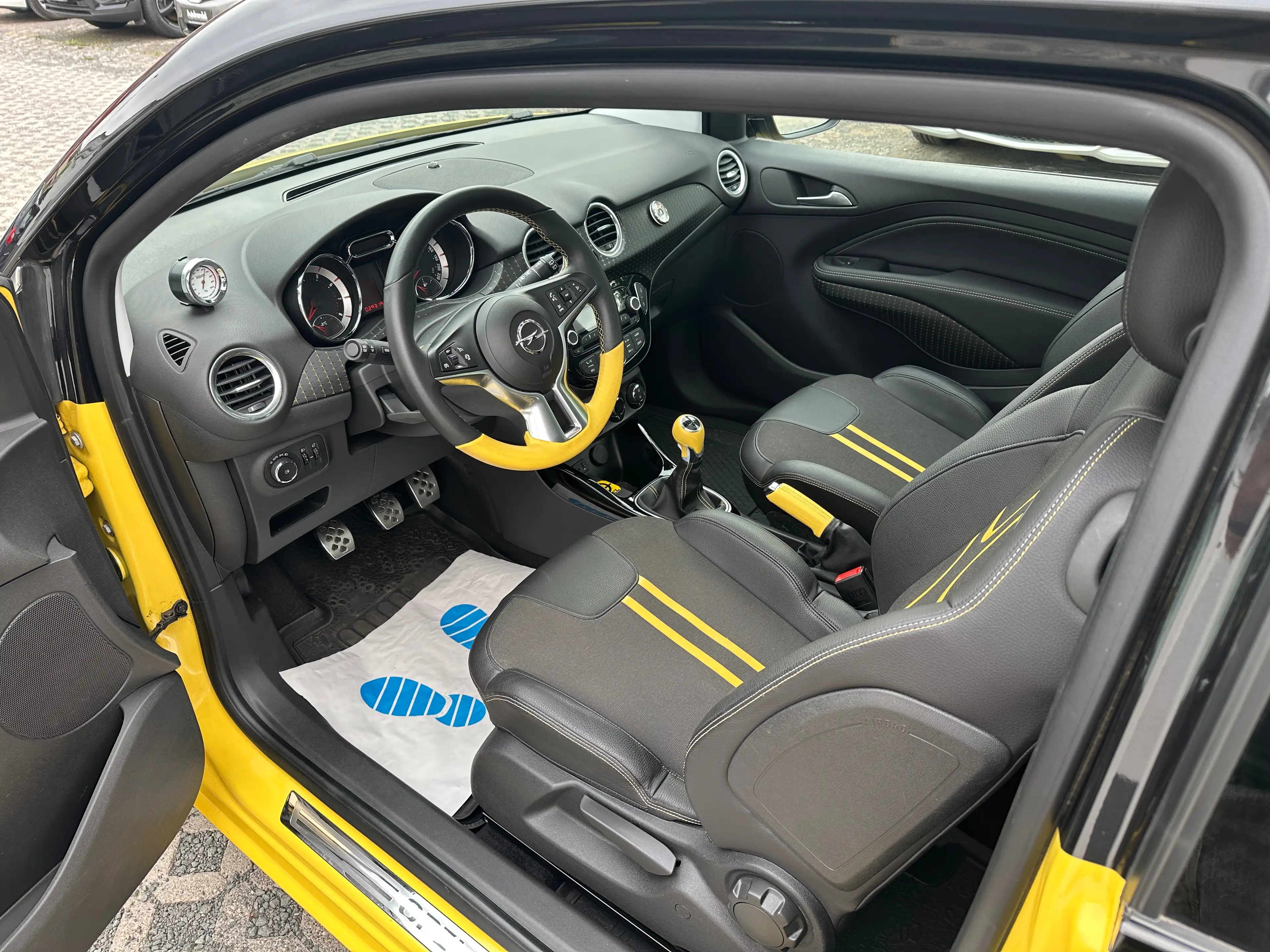 Opel Adam Slam - Benzin, 1.Hand, TÜV Neu, ScheckH, Panorama — photo 11