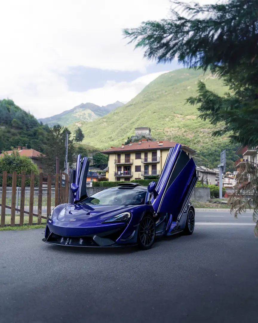 McLaren 620R Coupe - 1