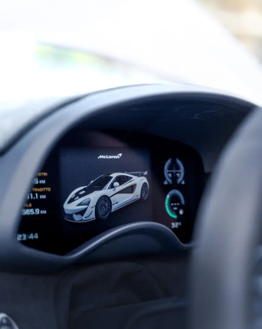 McLaren 620R Coupe - 2