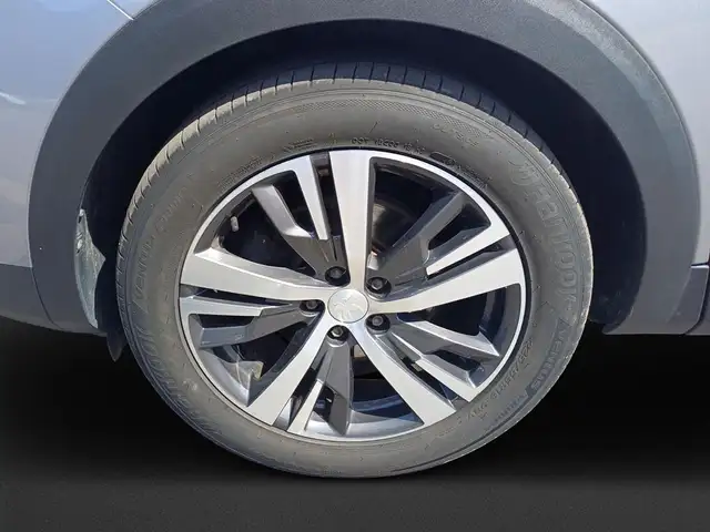 Peugeot 3008 view 8