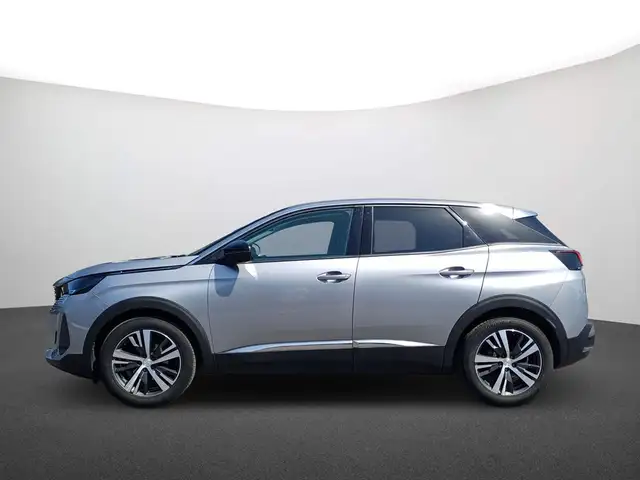 Peugeot 3008 view 4