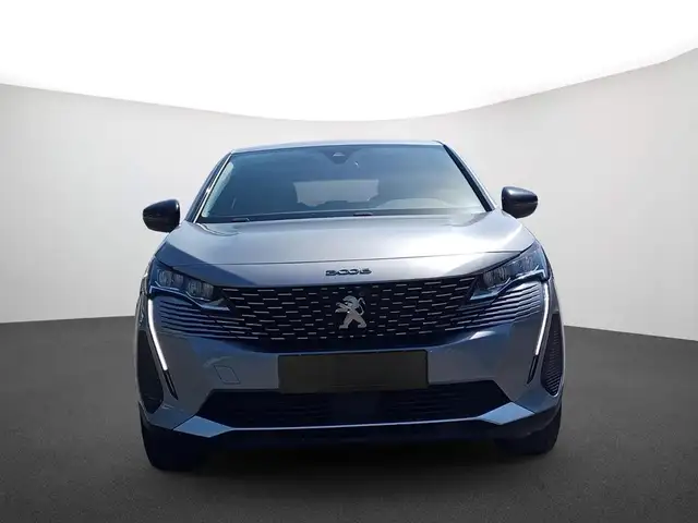 Peugeot 3008 view 2