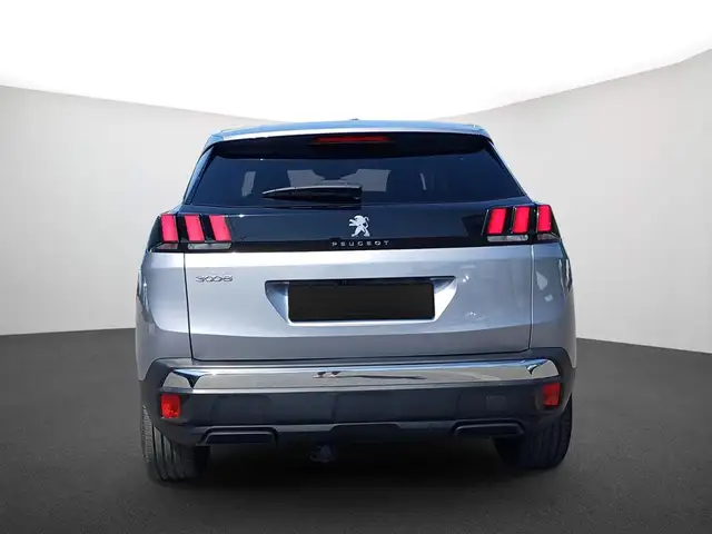 Peugeot 3008 view 3