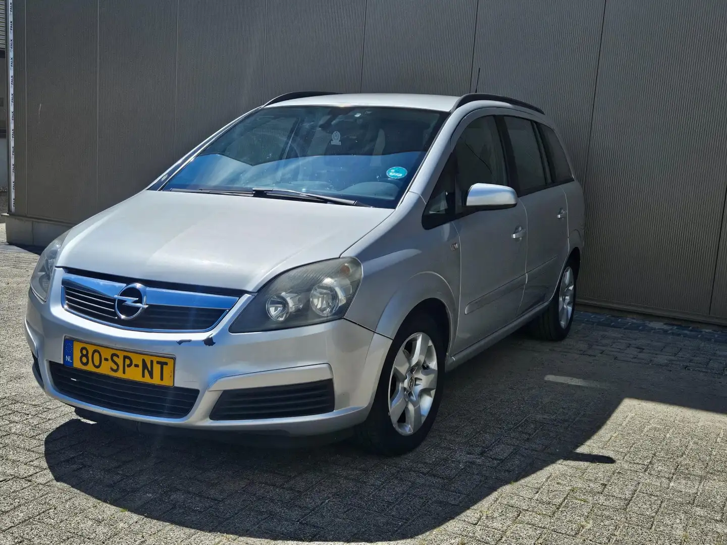 Opel Zafira 1.8 Executive 7 PERSONEN Сірий - 2