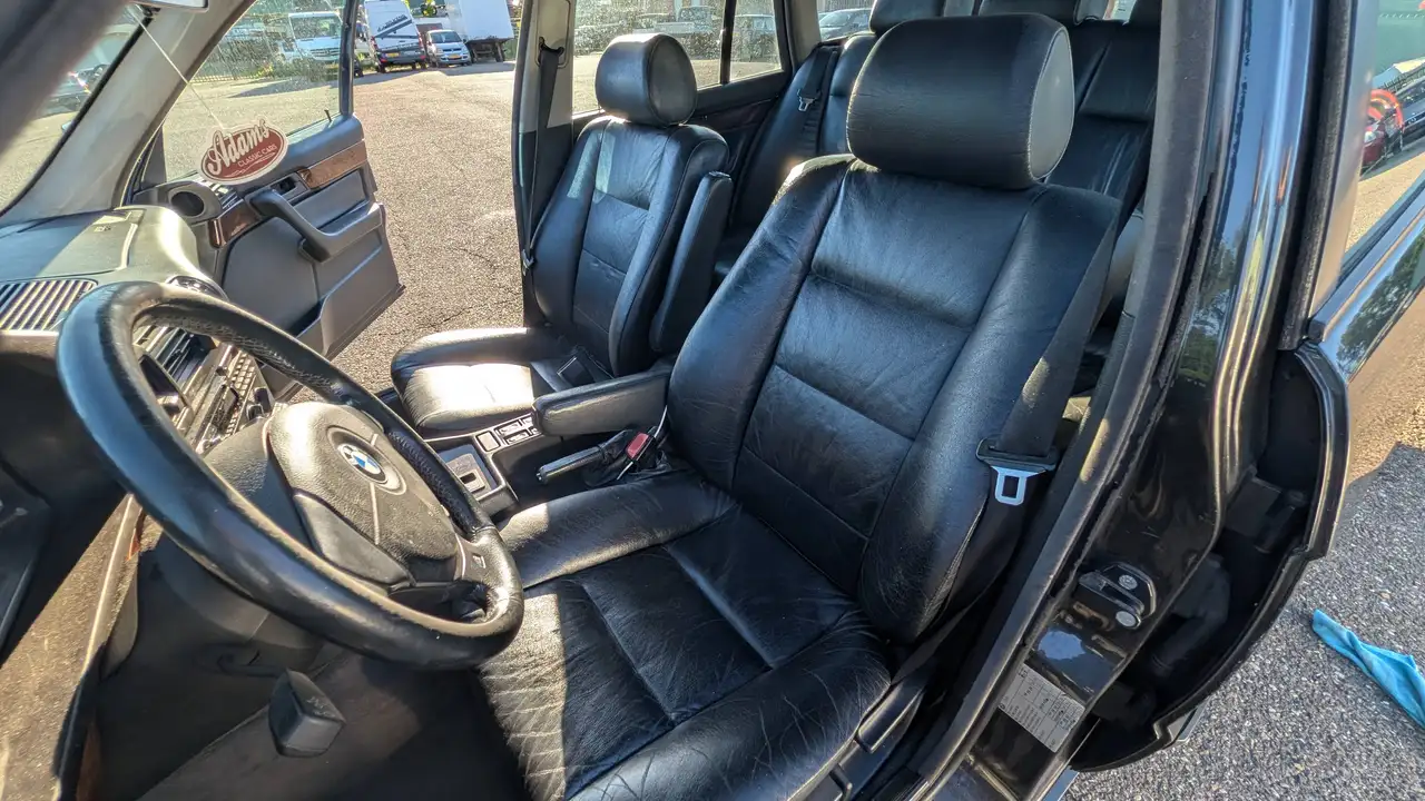 BMW 540ia, foto 8