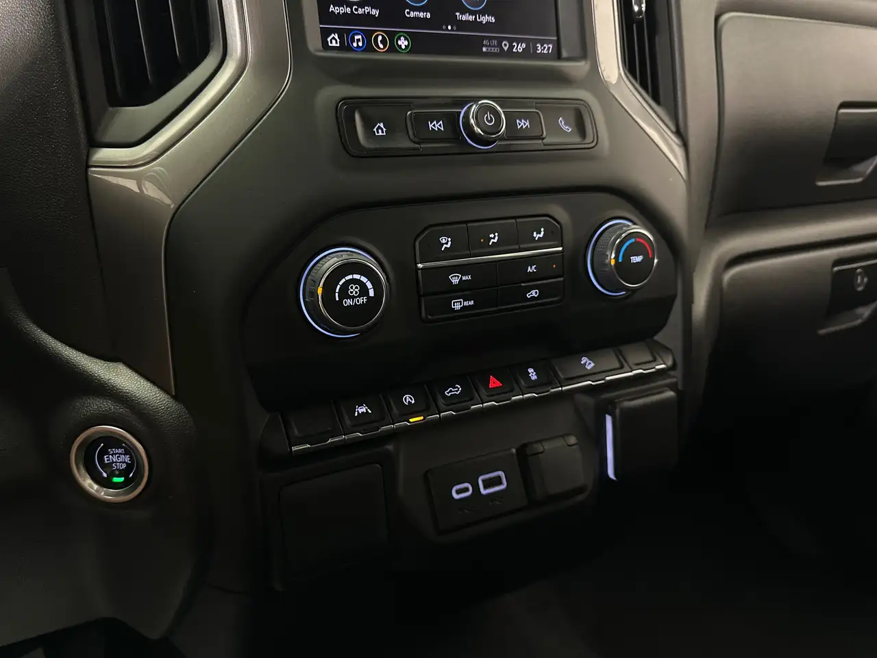 Chevrolet Silverado 1500 photo Chevrolet Silverado 1500