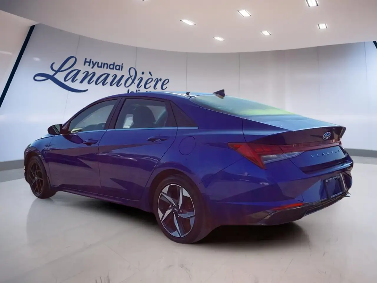 Hyundai ELANTRA снимка Hyundai ELANTRA