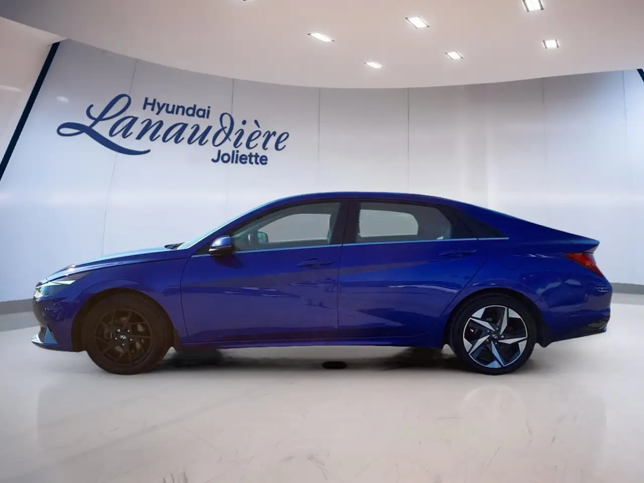 Hyundai ELANTRA снимка Hyundai ELANTRA