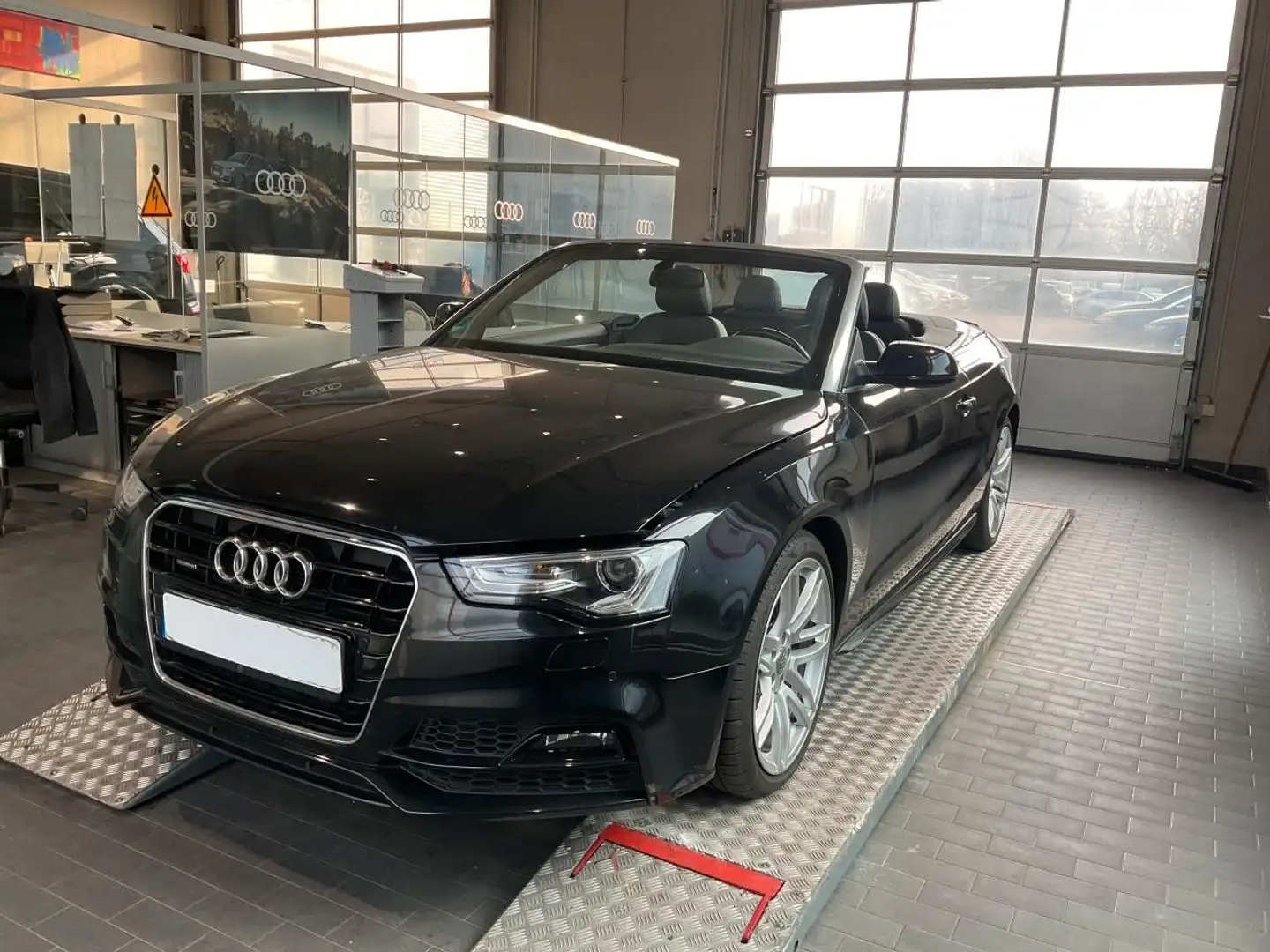 Audi A5 Cabriolet 2.0 TDI  quattro S line Xenon|19" Schwarz - 1
