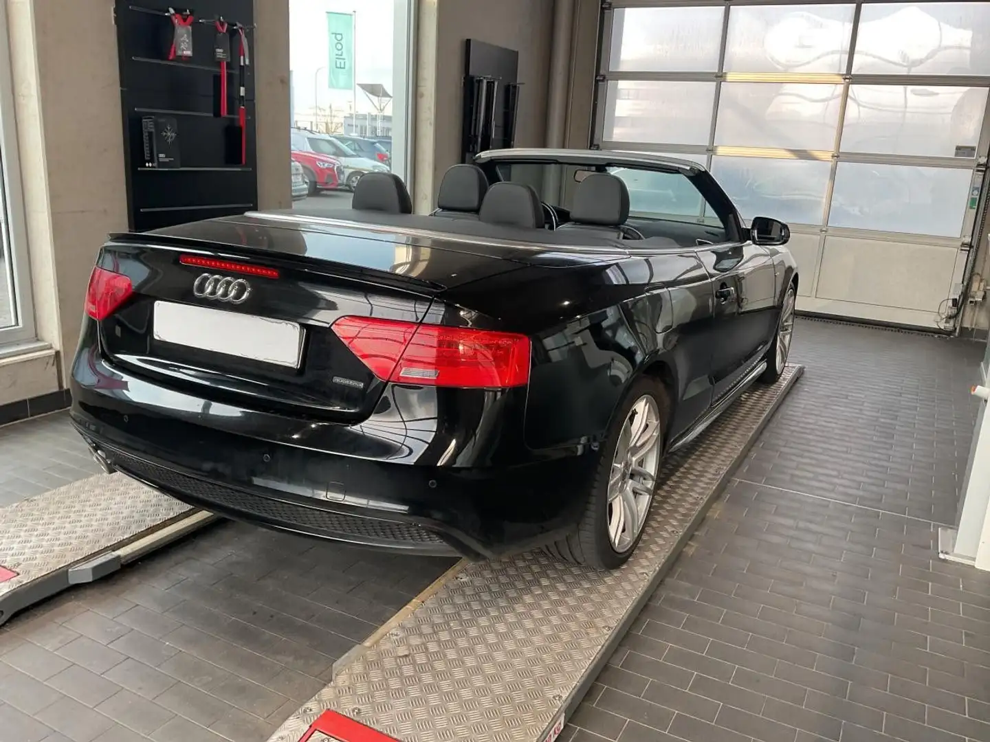 Audi A5 Cabriolet 2.0 TDI  quattro S line Xenon|19" Schwarz - 2