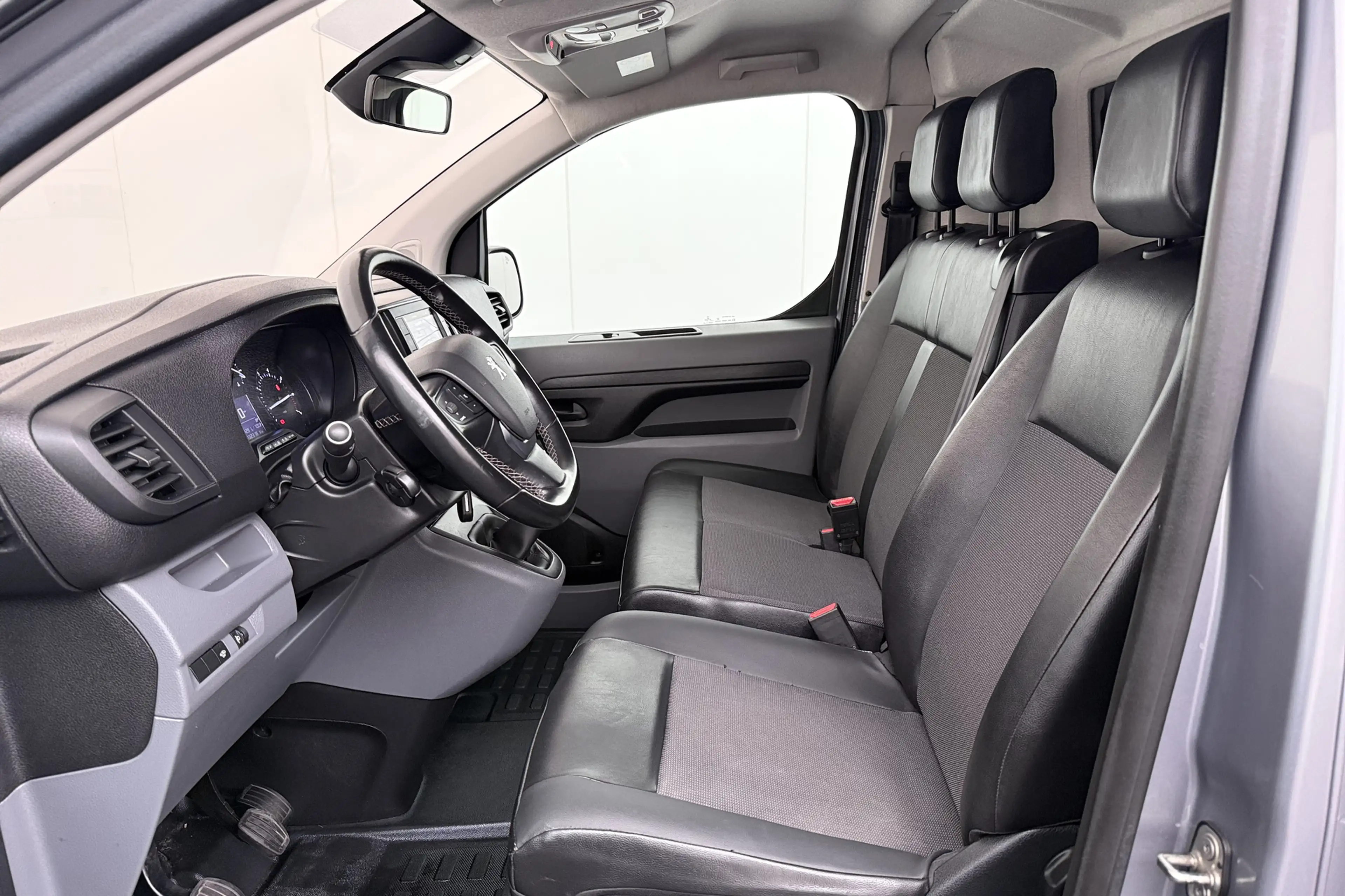 Peugeot Expert 2.0 Asphalt 3-Pers Nieuwe-Motor/Trekhaak Camera Ha — photo 10