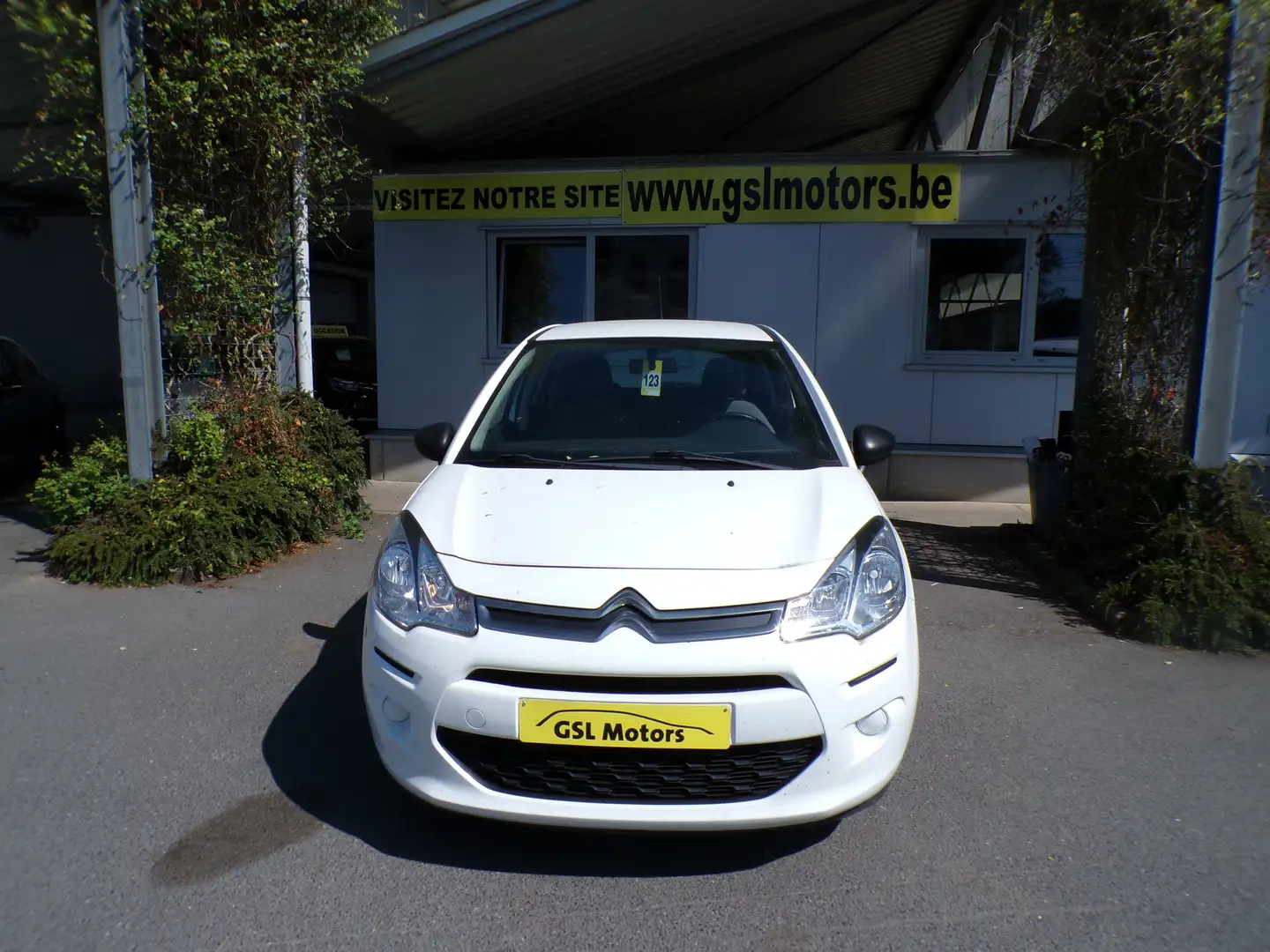 Citroen C3 1.0i 68 cv Blanc 03/14 Radio CD Direction Assistee Blanc - 2