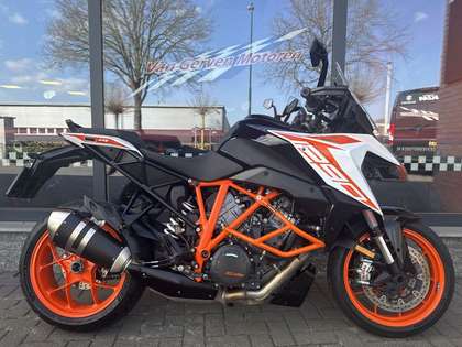 KTM 1290 Super Duke GT SUPERDUKE