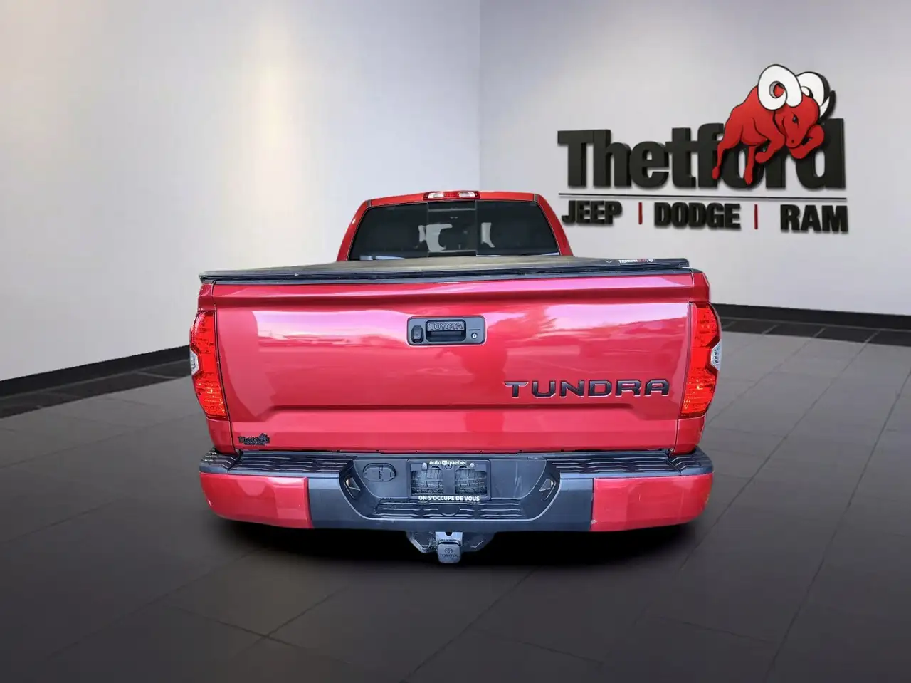 Toyota Tundra снимка Toyota Tundra