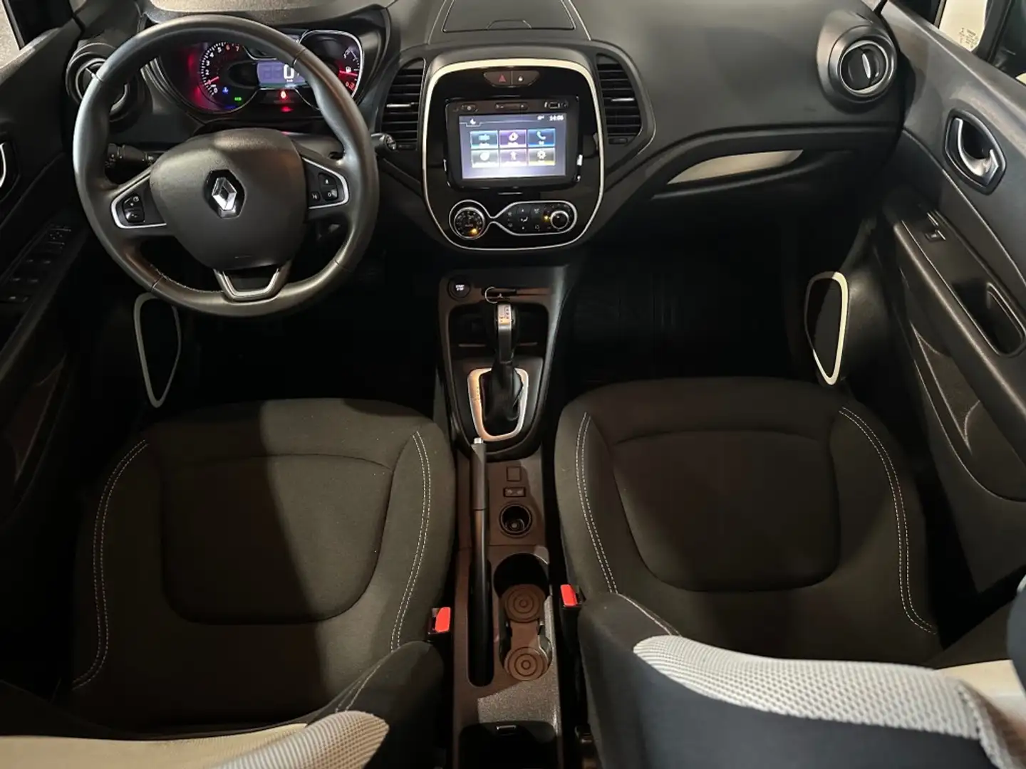 Renault Captur 1.2 TCE INTENS AUTOMAAT l PDC l CRUISE l CLIMA l L Schwarz - 2
