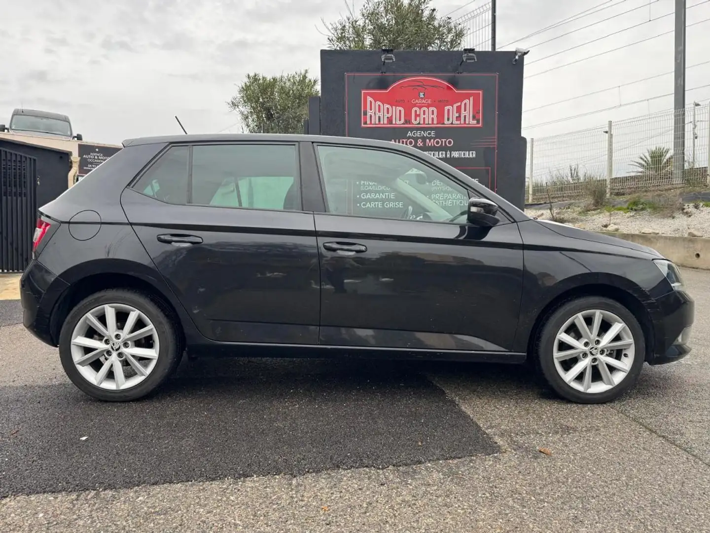 Skoda Fabia Fabia 1.2 16V TSI - 90 Greentec  III BERLINE Ambition Noir - 2