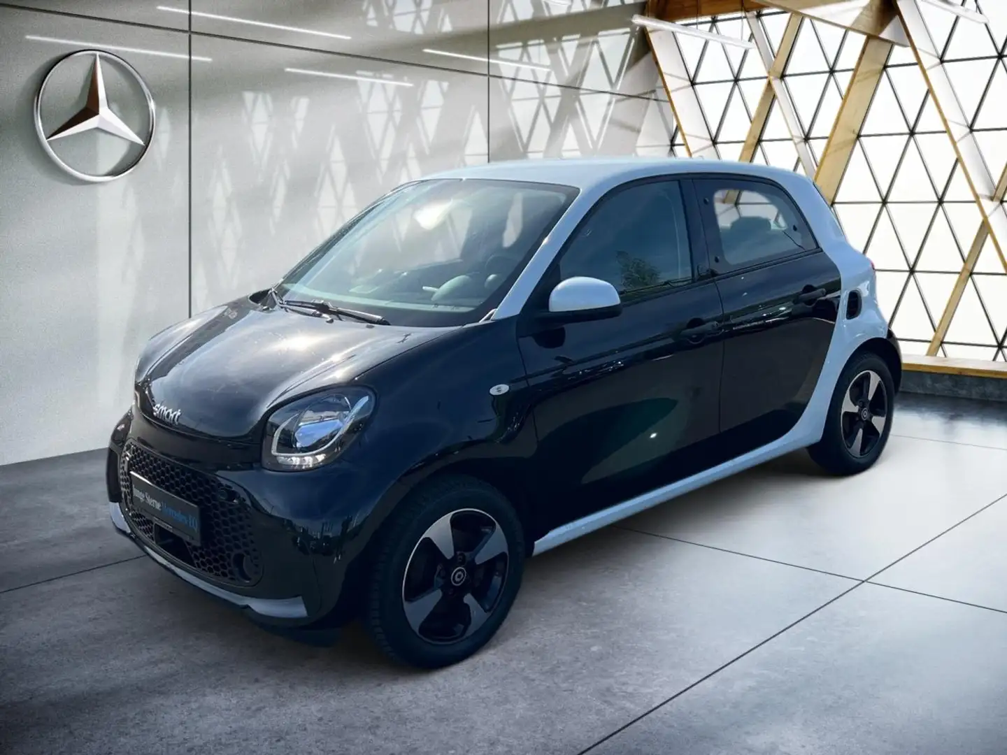 smart forFour EQ  Sitzheizung*Tempomat*LED-Tagfahrlicht Schwarz - 2