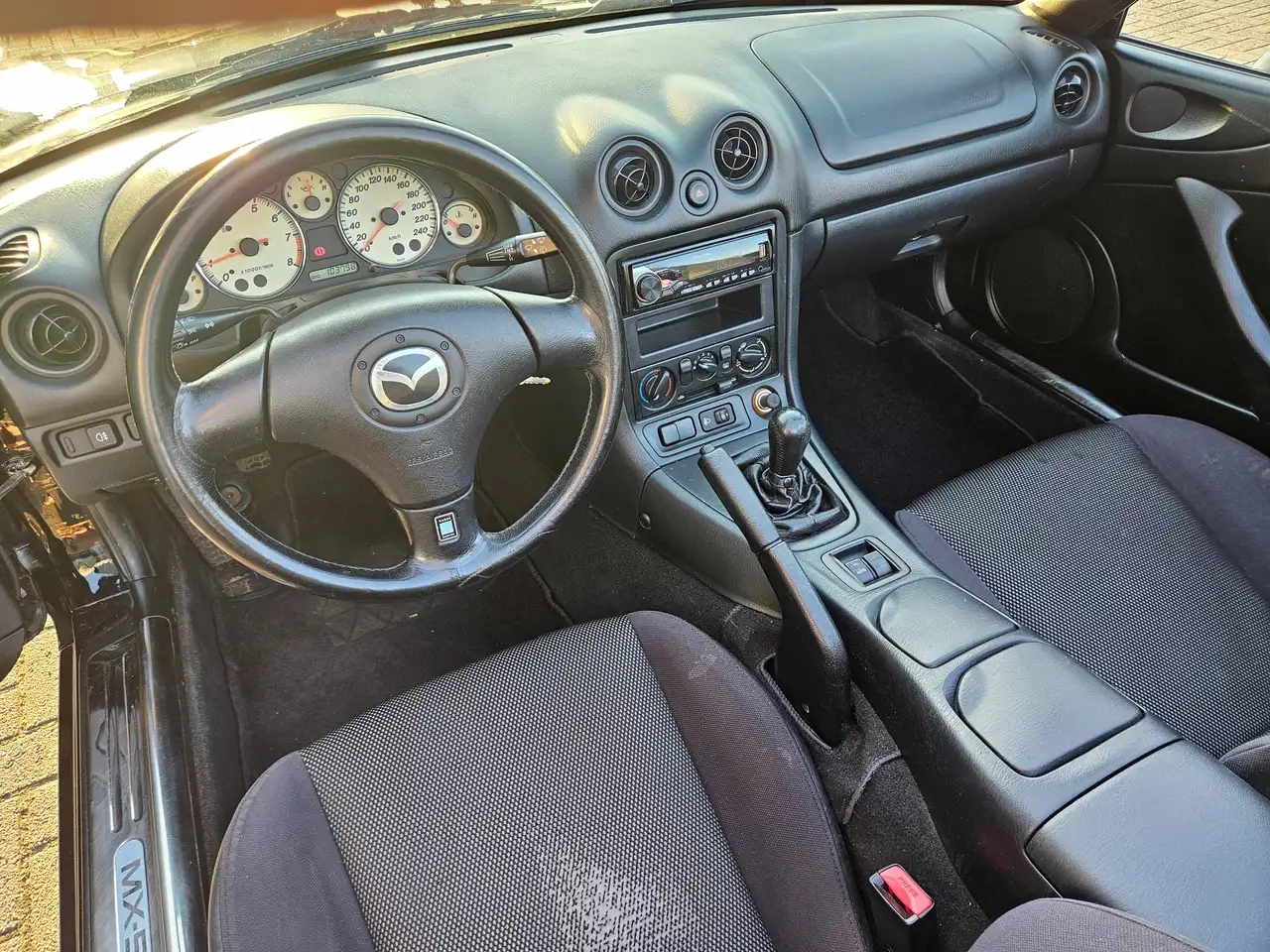 Mazda MX-5 NBFL 1.6i 16v, foto 3