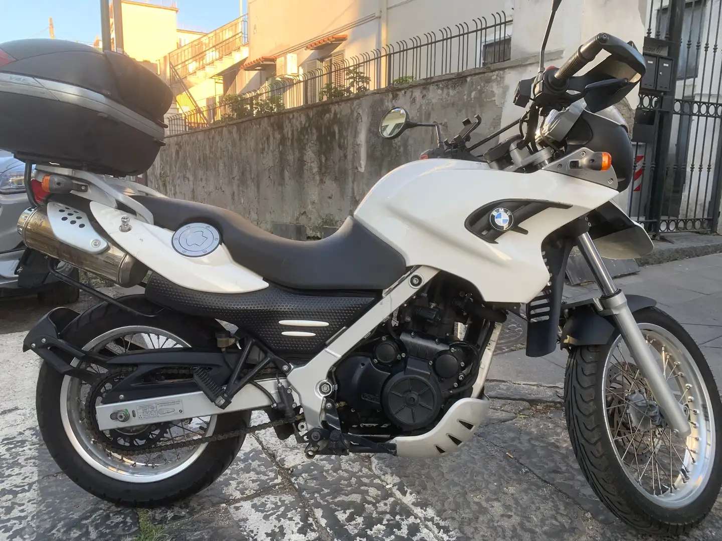 BMW G 650 GS Bianco - 2