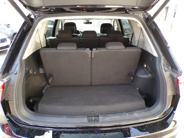 Volkswagen Tiguan view 9