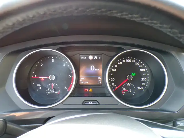 Volkswagen Tiguan view 16