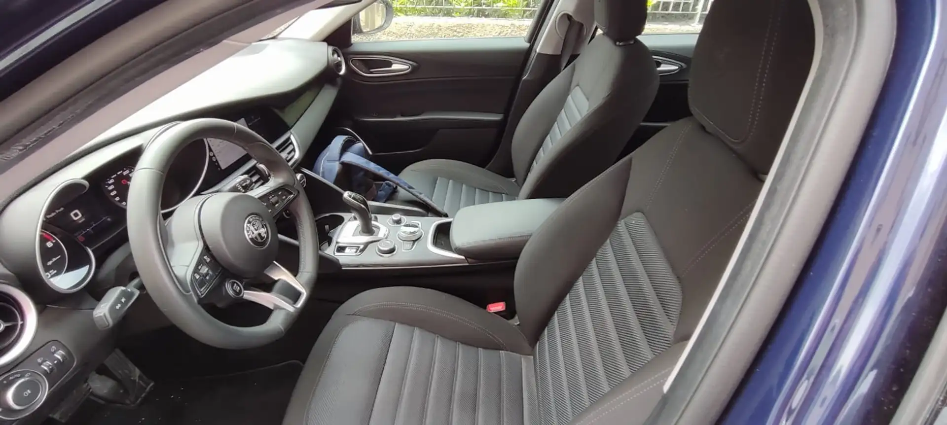 Alfa Romeo Giulia Giulia 2.2 t Business 160cv auto Blu/Azzurro - 2