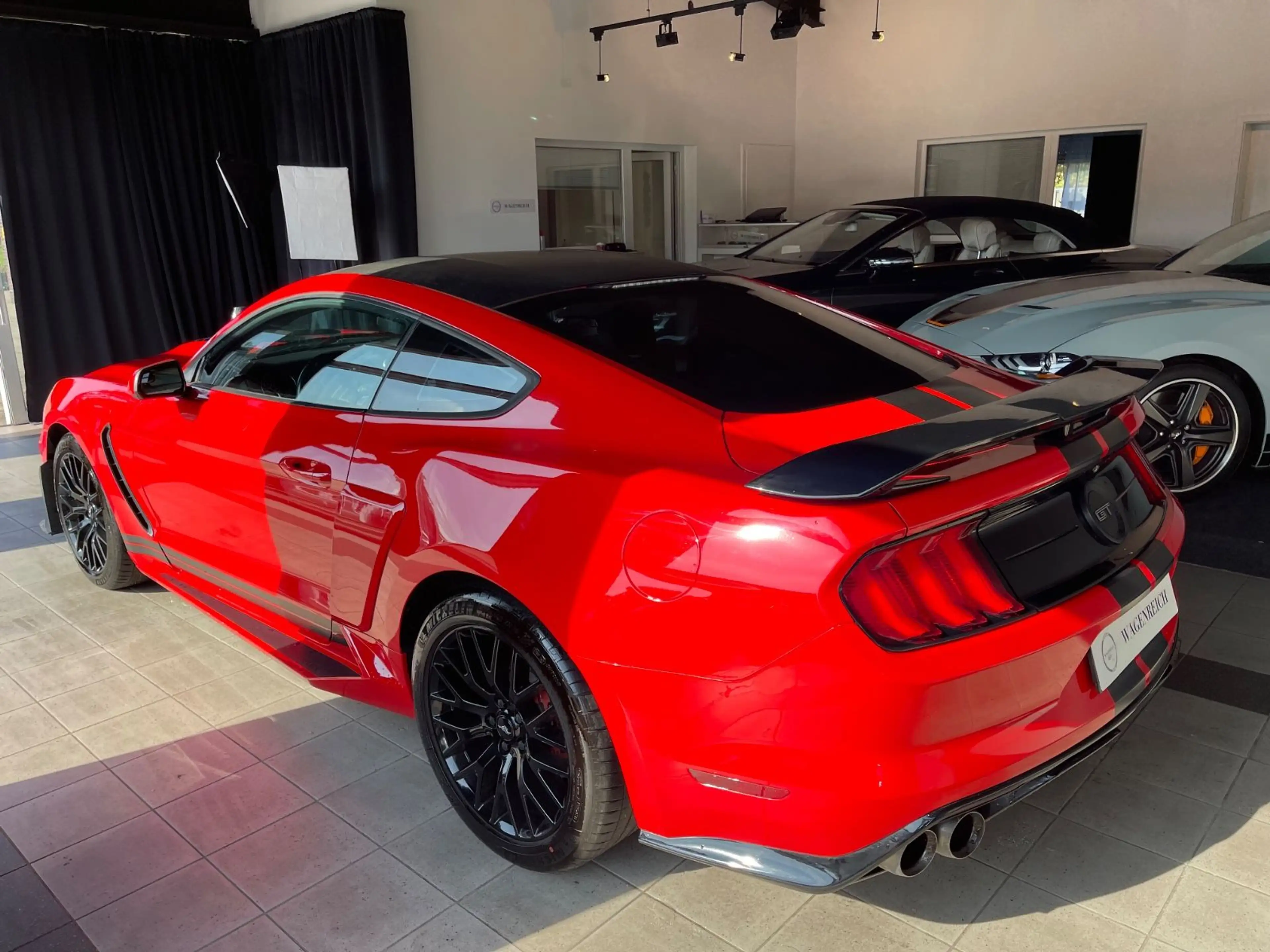 Ford Mustang GT Fastback — photo 7