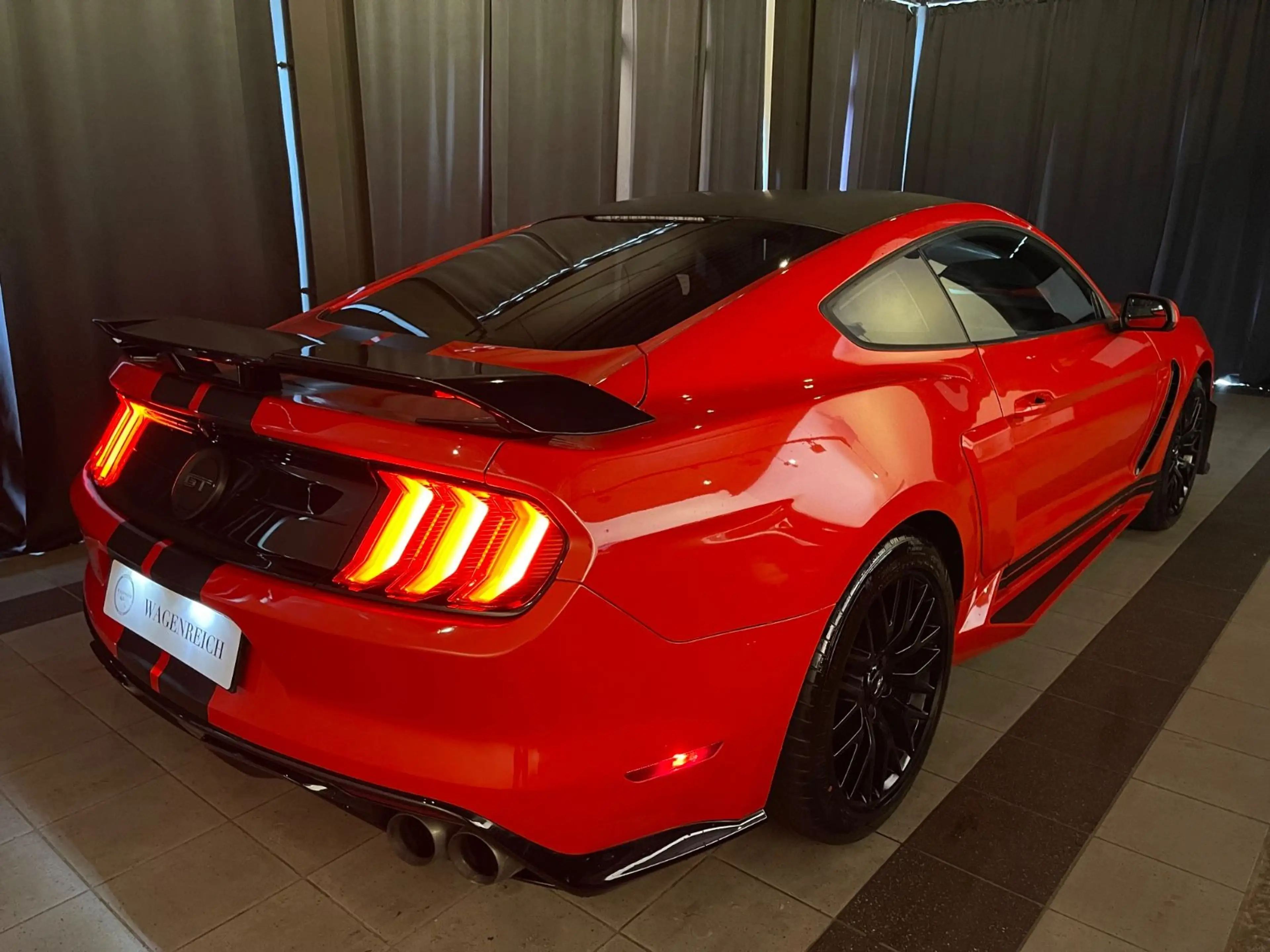 Ford Mustang GT Fastback — photo 14