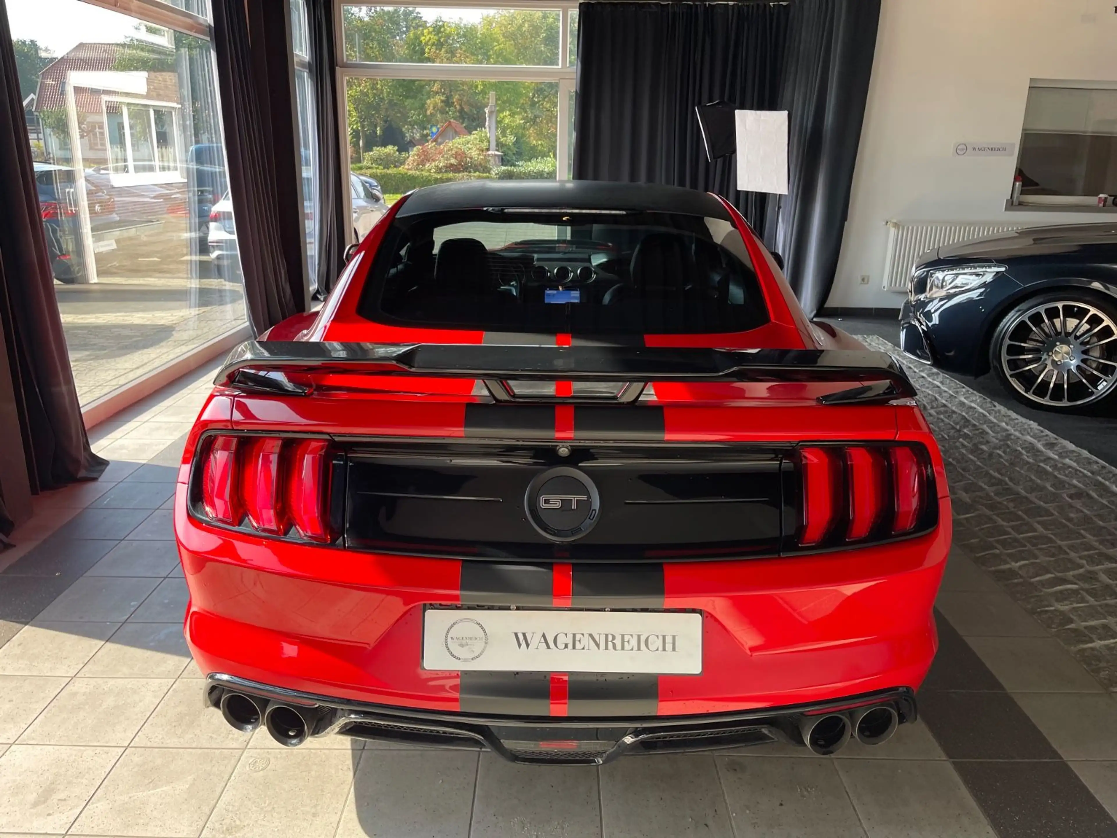 Ford Mustang GT Fastback — photo 9