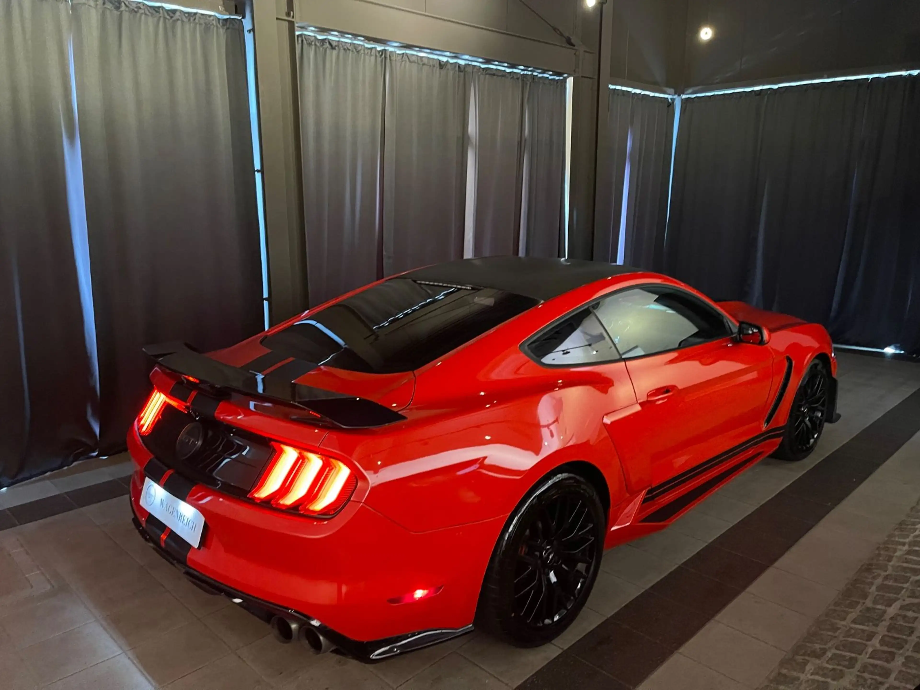 Ford Mustang GT Fastback — photo 13